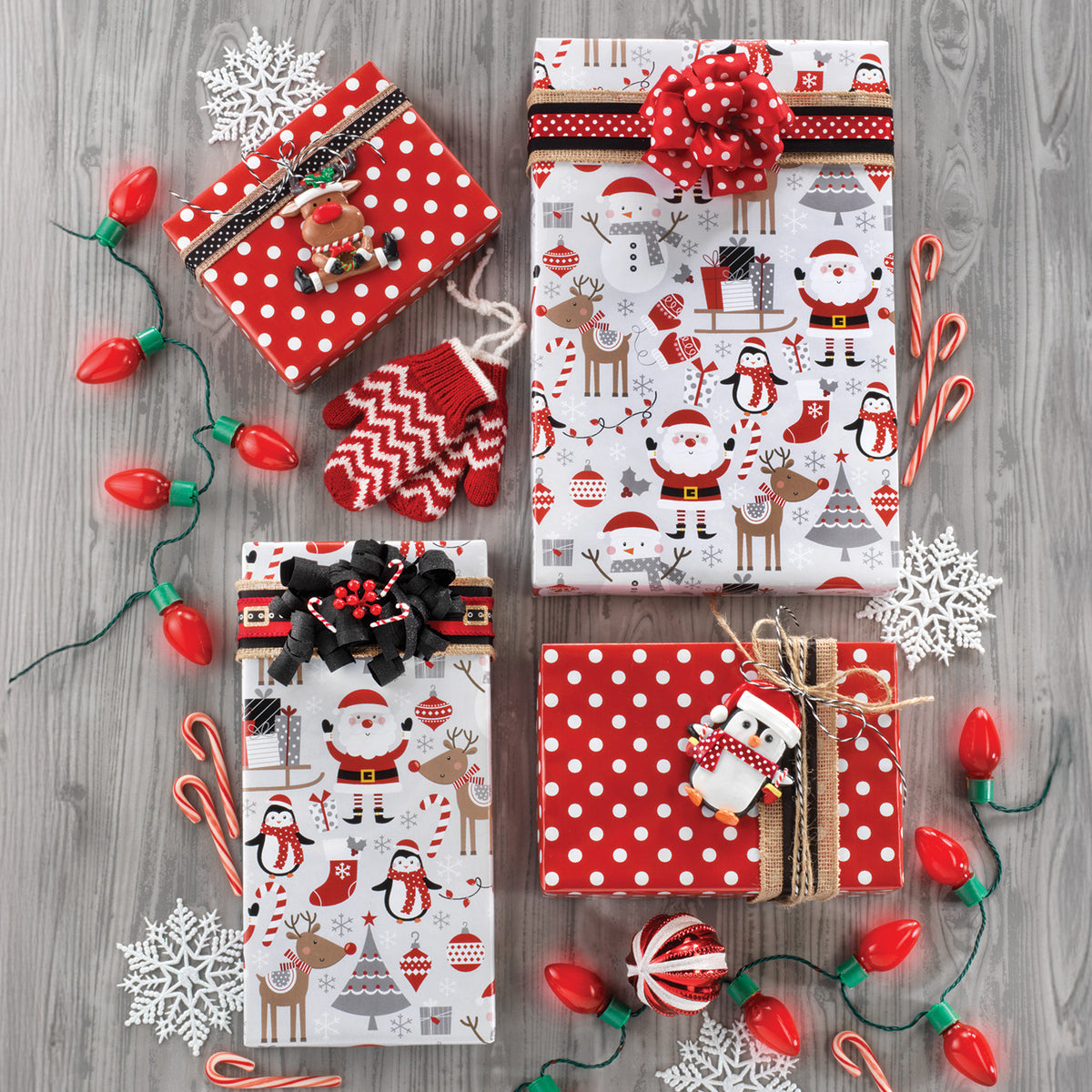 North Pole Parade Jumbo Reversible Roll Wrap