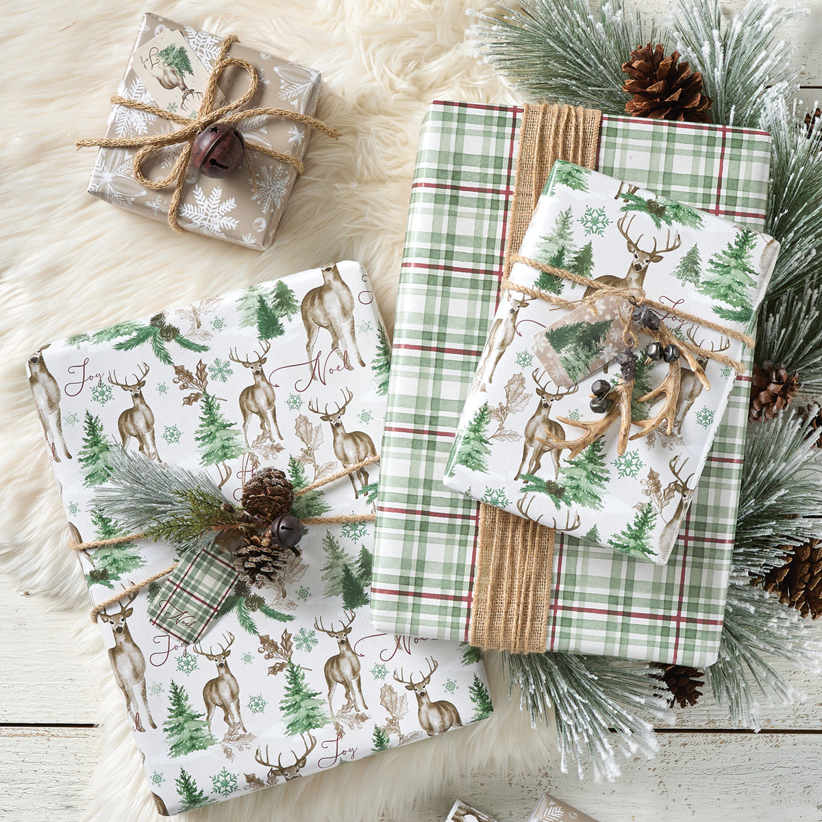 Noel Deer 3-Roll Wrap Pack